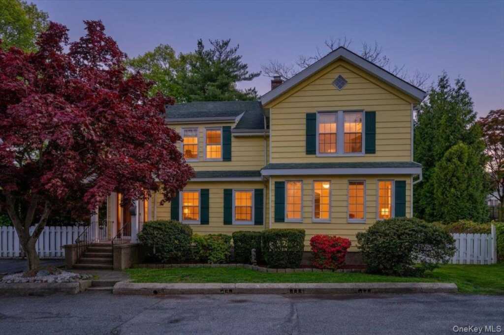1 Pembroke Street, New Rochelle, NY 10801 - Photo 44 of 47