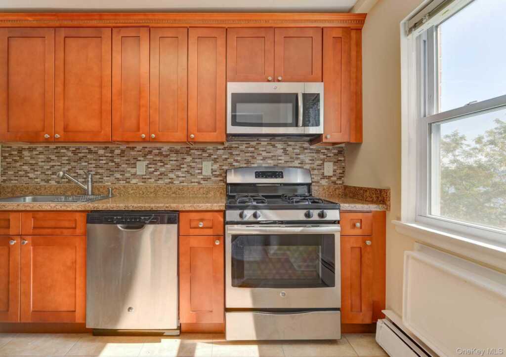 101 Gedney Street, Unit #4Y, Nyack, NY 10960 - Photo 7 of 13