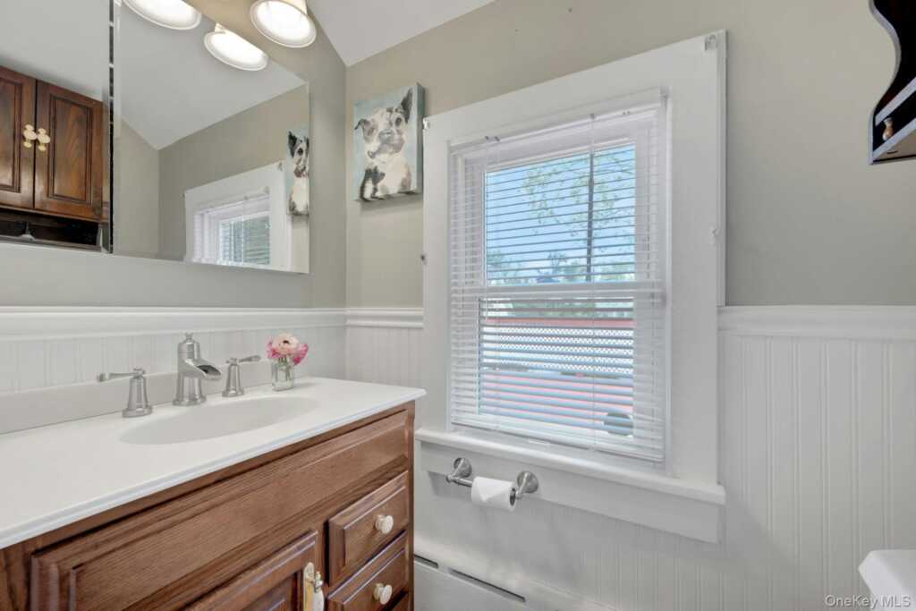 35 Chase Avenue, White Plains, NY 10606 - Photo 14 of 37