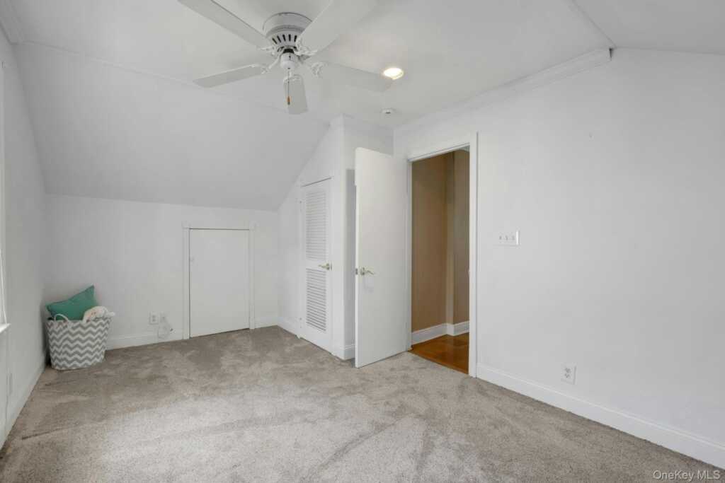 35 Chase Avenue, White Plains, NY 10606 - Photo 23 of 37