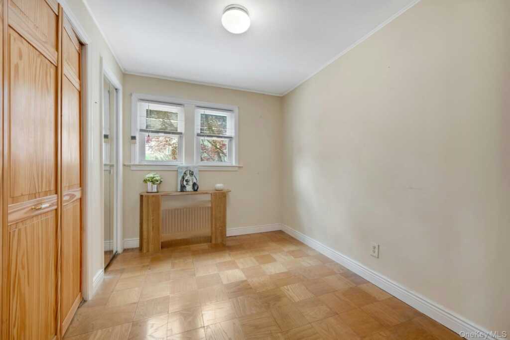 35 Chase Avenue, White Plains, NY 10606 - Photo 24 of 37