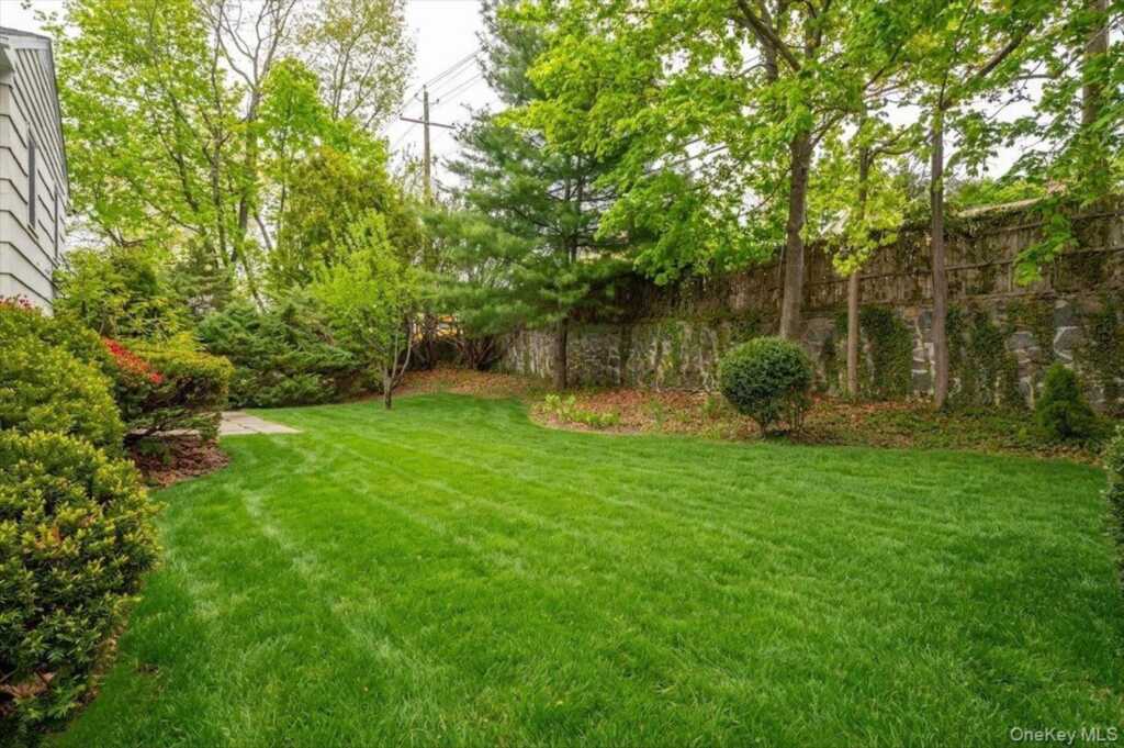 625 North Street, White Plains, NY 10605 - Photo 4 of 45
