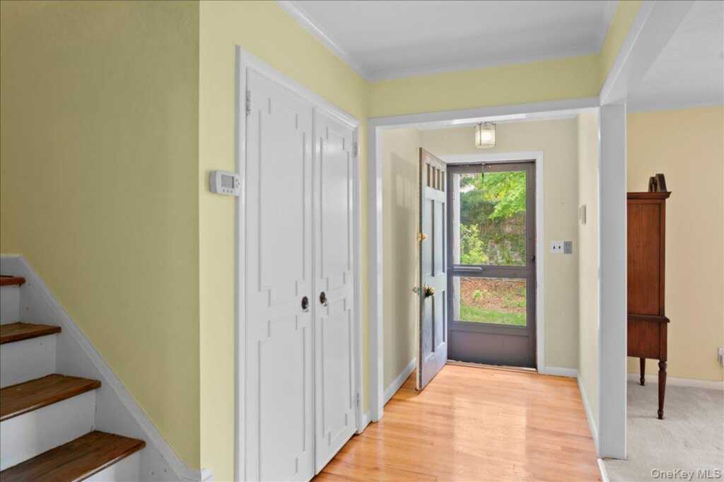 625 North Street, White Plains, NY 10605 - Photo 5 of 45