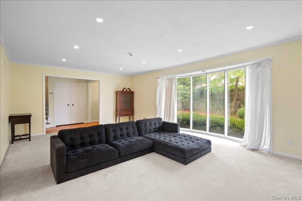 625 North Street, White Plains, NY 10605 - Photo 6 of 45