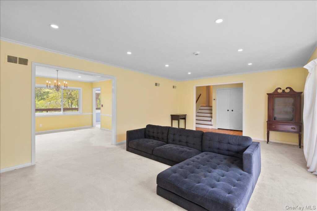 625 North Street, White Plains, NY 10605 - Photo 7 of 45