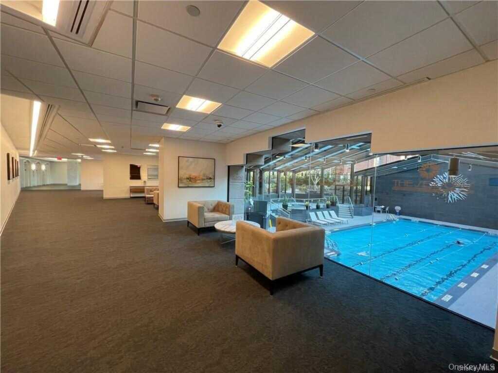4 Martine Avenue, Unit #814, White Plains, NY 10606 - Photo 5 of 9