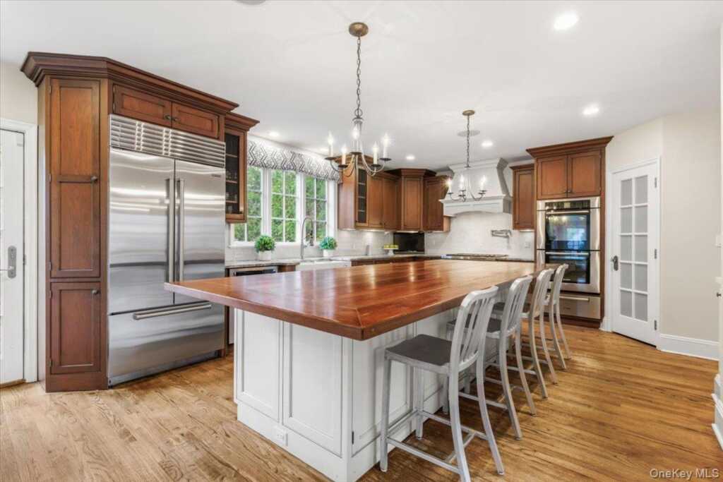 30 Lindbergh Avenue, Rye, NY 10580 - Photo 11 of 36