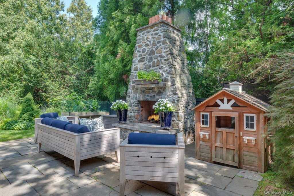 30 Lindbergh Avenue, Rye, NY 10580 - Photo 29 of 36