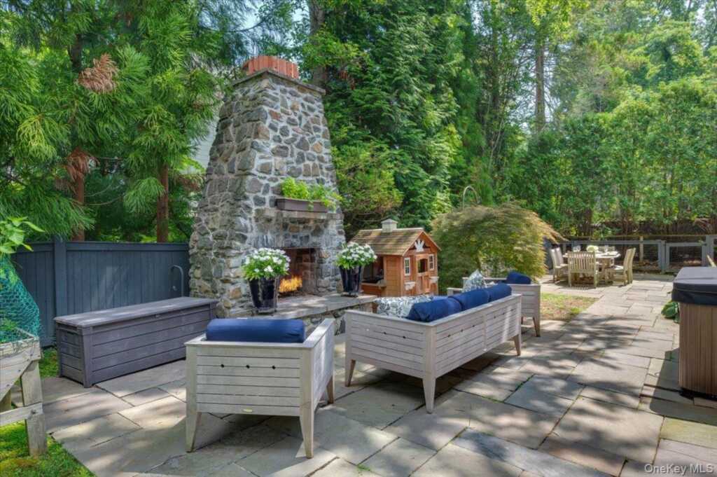 30 Lindbergh Avenue, Rye, NY 10580 - Photo 30 of 36