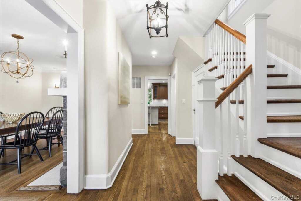 30 Lindbergh Avenue, Rye, NY 10580 - Photo 5 of 36