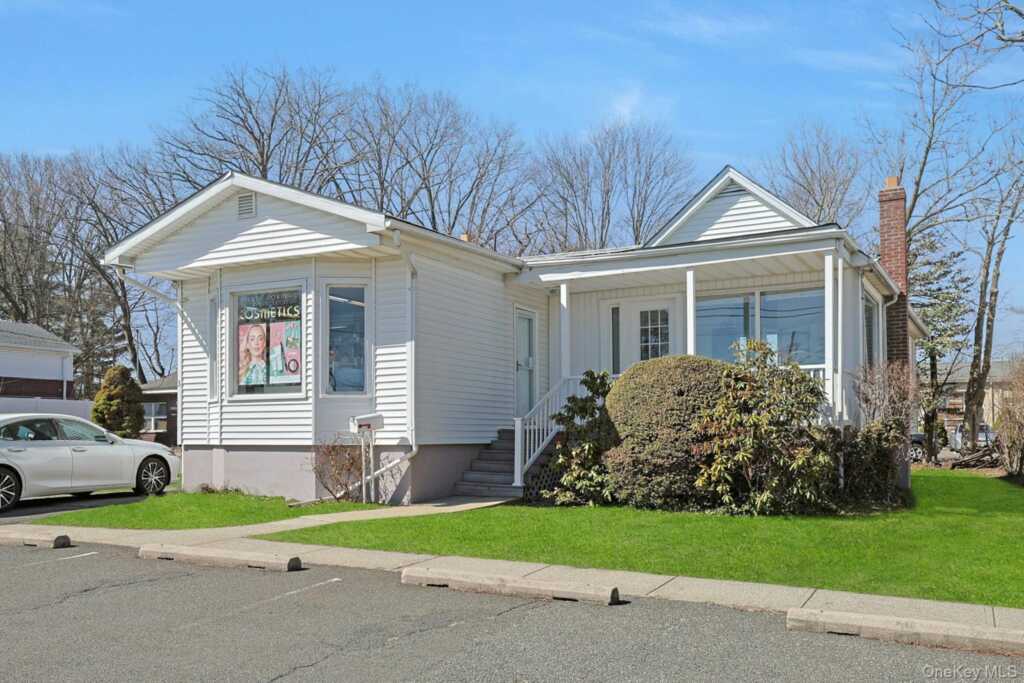 3 Grandview Avenue, Nanuet, NY 10954