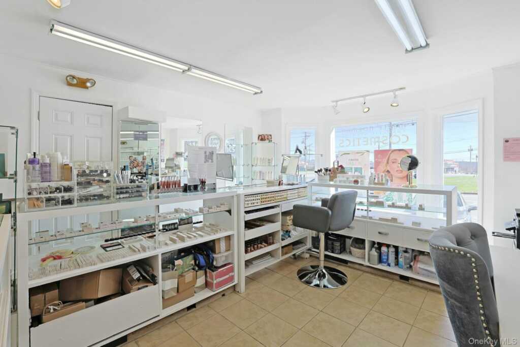 3 Grandview Avenue, Nanuet, NY 10954 - Photo 12 of 38