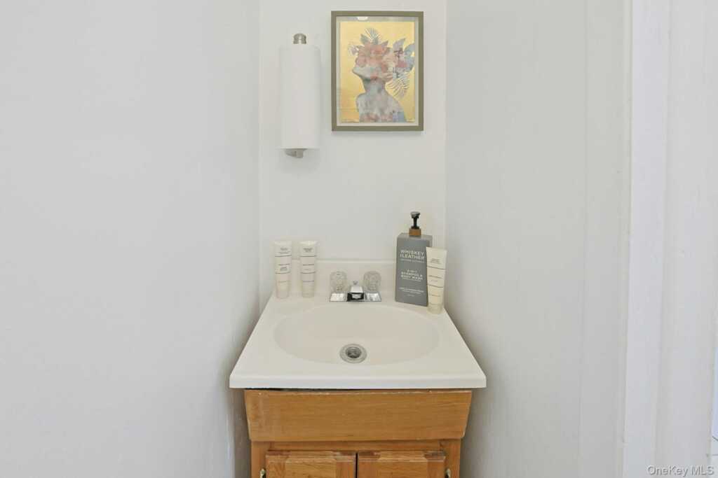 3 Grandview Avenue, Nanuet, NY 10954 - Photo 14 of 38