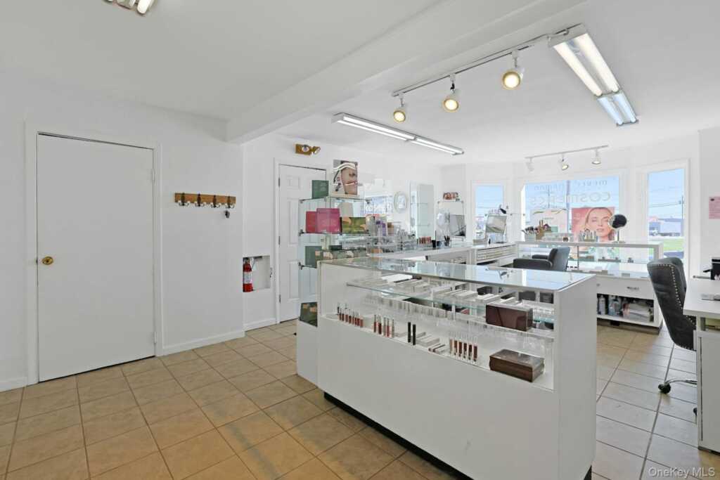 3 Grandview Avenue, Nanuet, NY 10954 - Photo 15 of 38