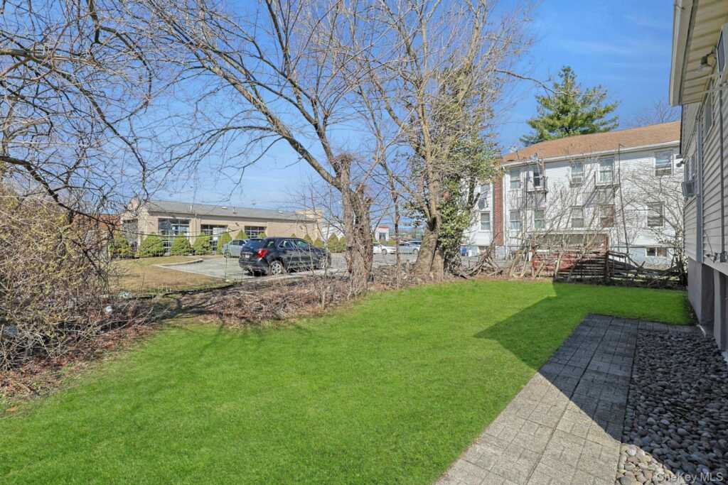 3 Grandview Avenue, Nanuet, NY 10954 - Photo 34 of 38