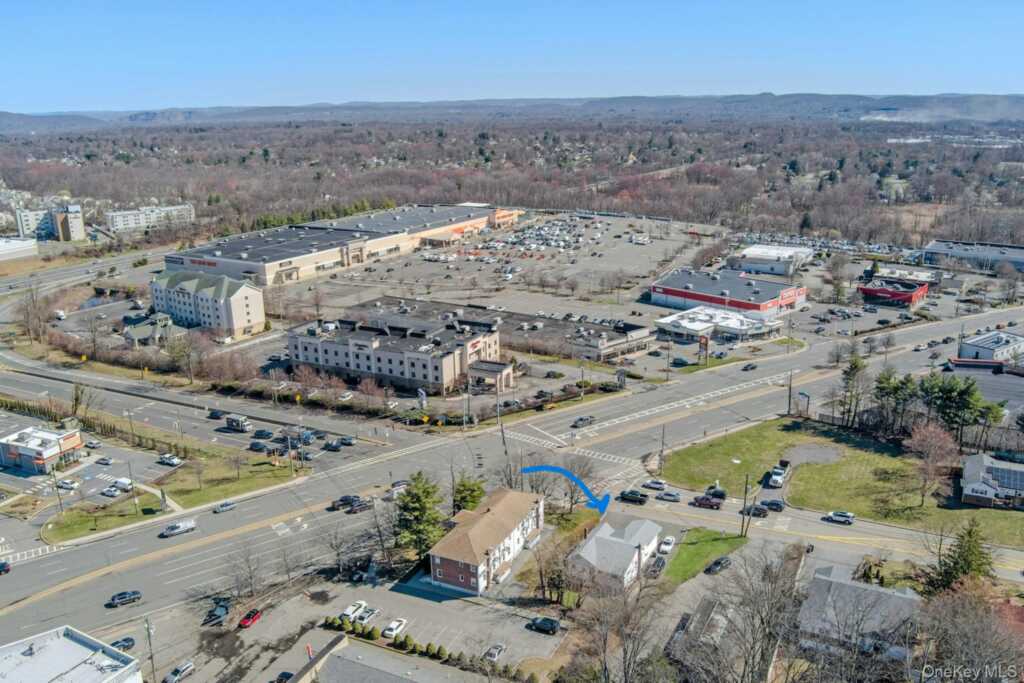 3 Grandview Avenue, Nanuet, NY 10954 - Photo 4 of 38