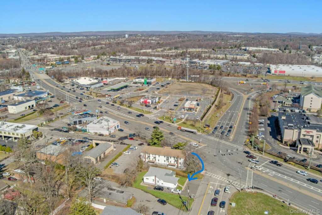 3 Grandview Avenue, Nanuet, NY 10954 - Photo 5 of 38