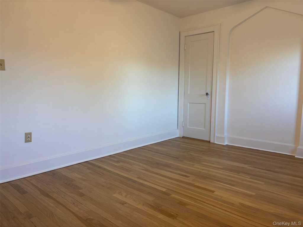 82 Putnam Avenue, Rye, NY 10573 - Photo 12 of 35
