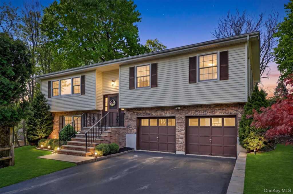 8 Cartwright Road, Stony Point, NY 10980 - Photo 2 of 42