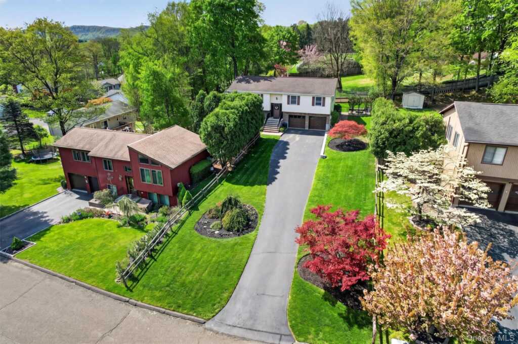 8 Cartwright Road, Stony Point, NY 10980 - Photo 3 of 42