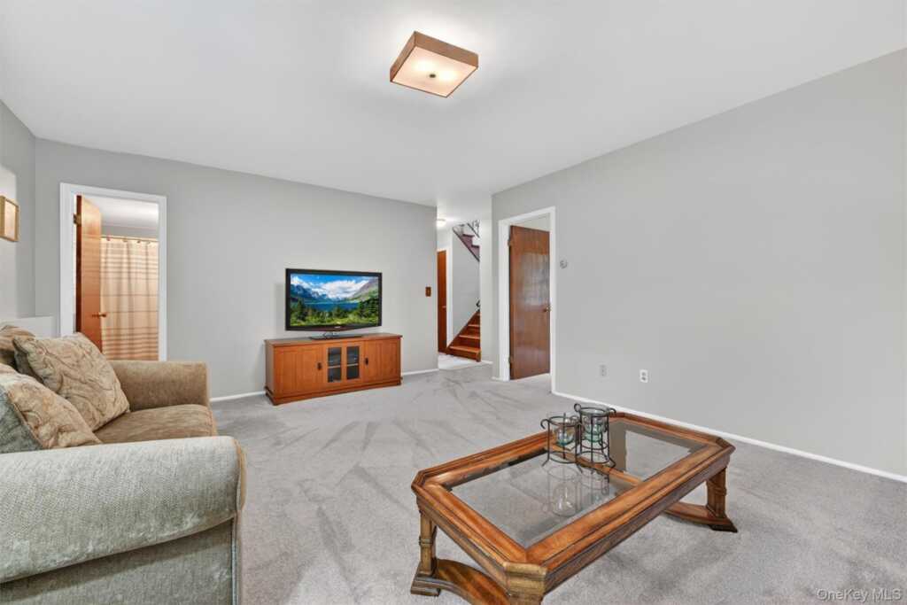 8 Cartwright Road, Stony Point, NY 10980 - Photo 30 of 42