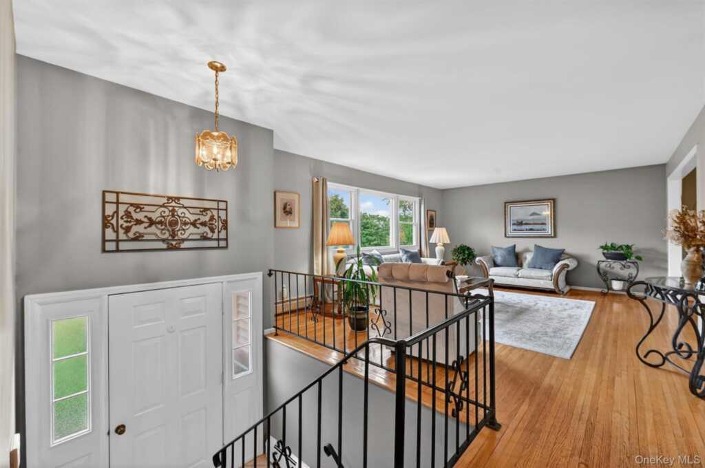 8 Cartwright Road, Stony Point, NY 10980 - Photo 7 of 42