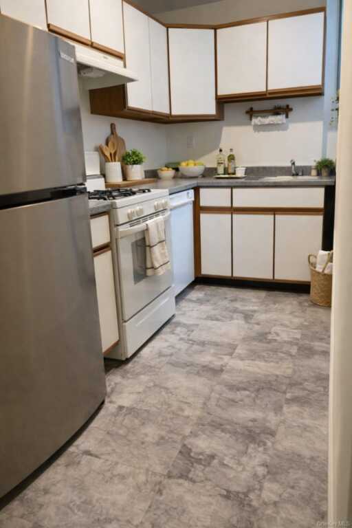 14 Stevens Street, Unit #5, White Plains, NY 10606 - Photo 4 of 7