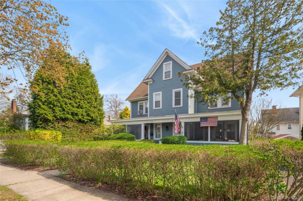 12 Marathon Place, Rye, NY 10573 - Photo 2 of 47