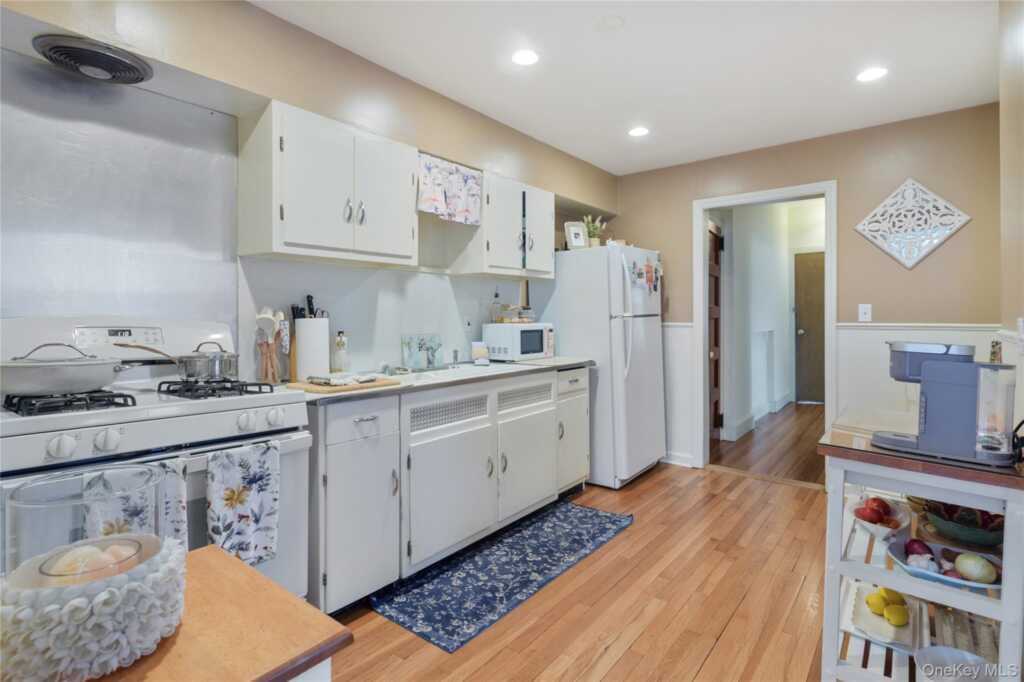 12 Marathon Place, Rye, NY 10573 - Photo 28 of 47