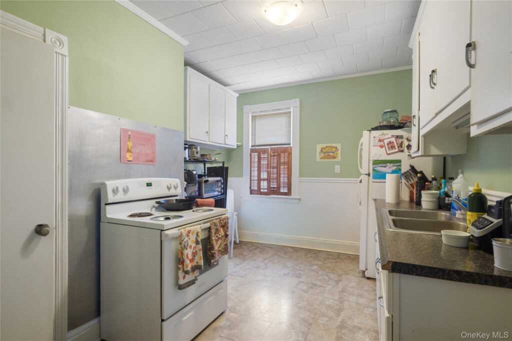 12 Marathon Place, Rye, NY 10573 - Photo 33 of 47