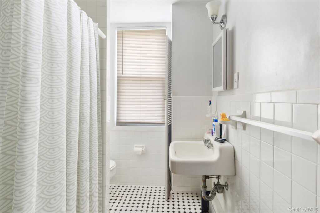 12 Marathon Place, Rye, NY 10573 - Photo 36 of 47