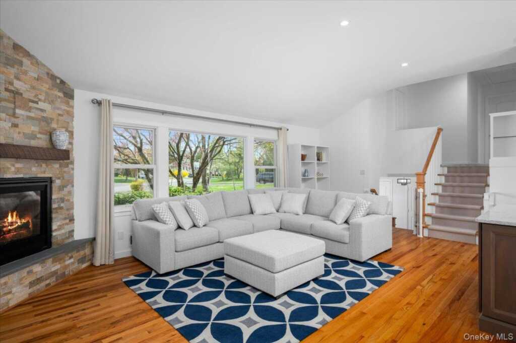 8 Fairlawn Parkway, Rye, NY 10573 - Photo 9 of 25