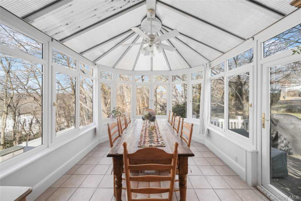 39 Park Circle, White Plains, NY 10603 - Photo 17 of 40