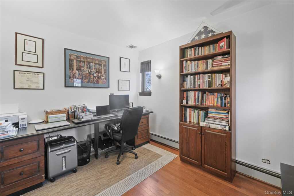 39 Park Circle, White Plains, NY 10603 - Photo 21 of 40