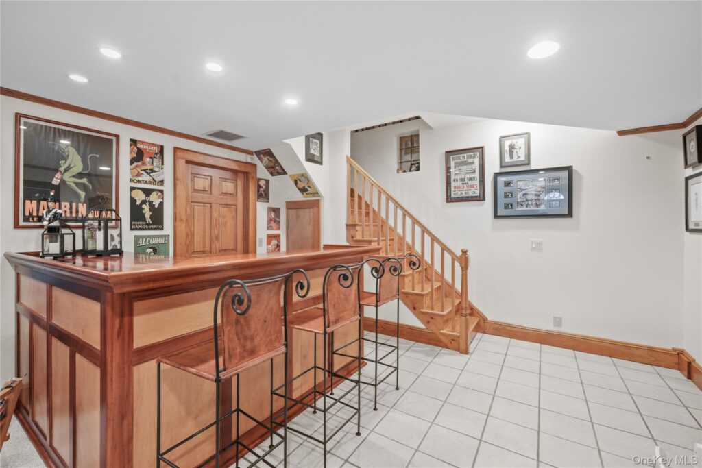 39 Park Circle, White Plains, NY 10603 - Photo 31 of 40