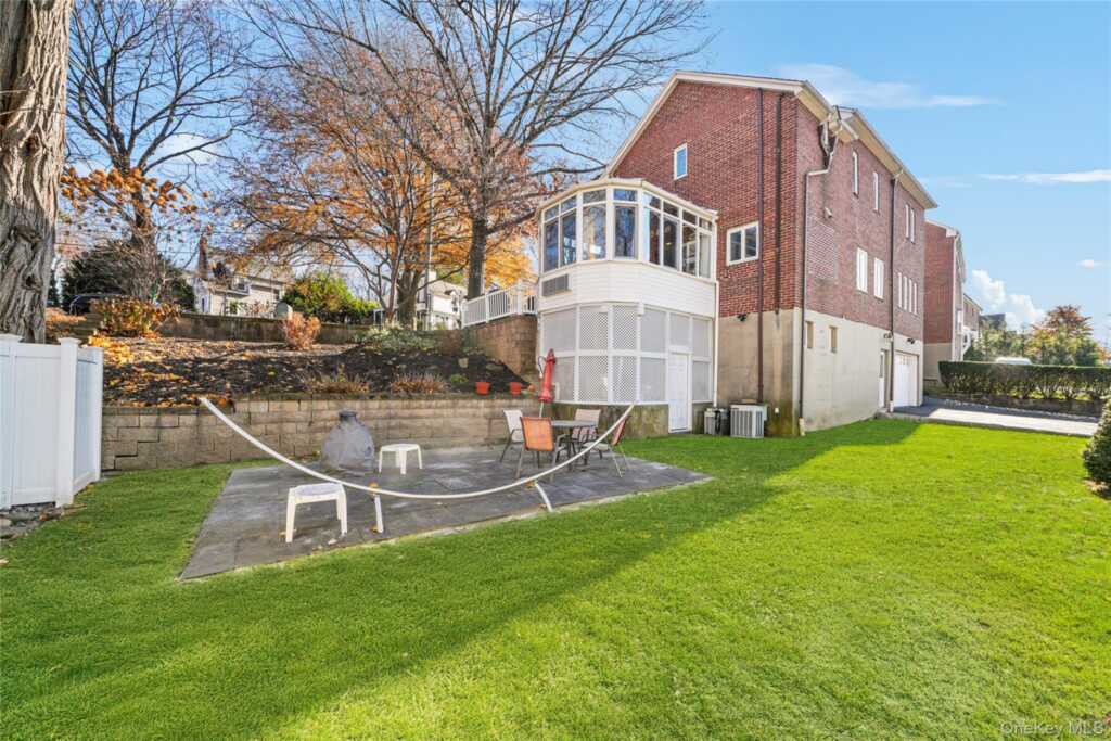 39 Park Circle, White Plains, NY 10603 - Photo 35 of 40