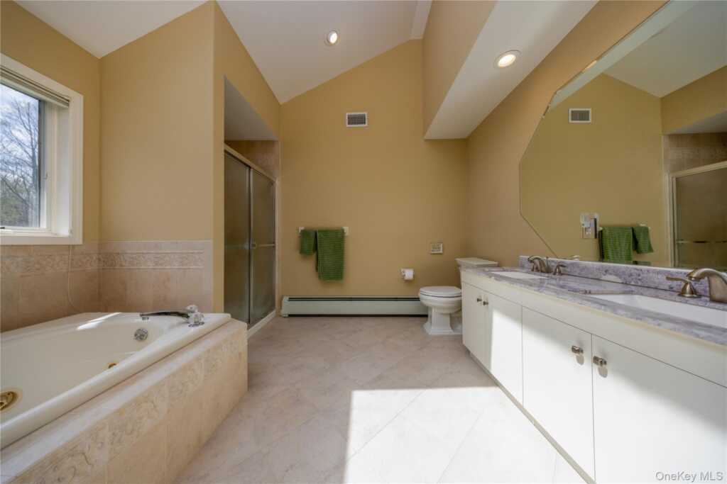 774 Haverstraw Road, Suffern, NY 10901 - Photo 26 of 40