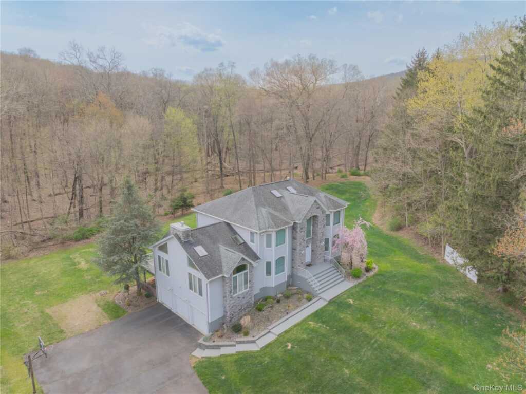 774 Haverstraw Road, Suffern, NY 10901 - Photo 30 of 40