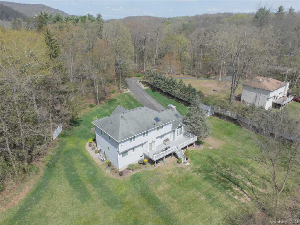 774 Haverstraw Road, Suffern, NY 10901 - Photo 32 of 40