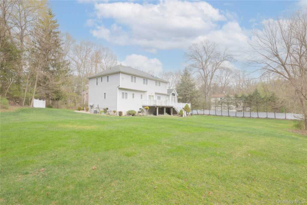 774 Haverstraw Road, Suffern, NY 10901 - Photo 33 of 40