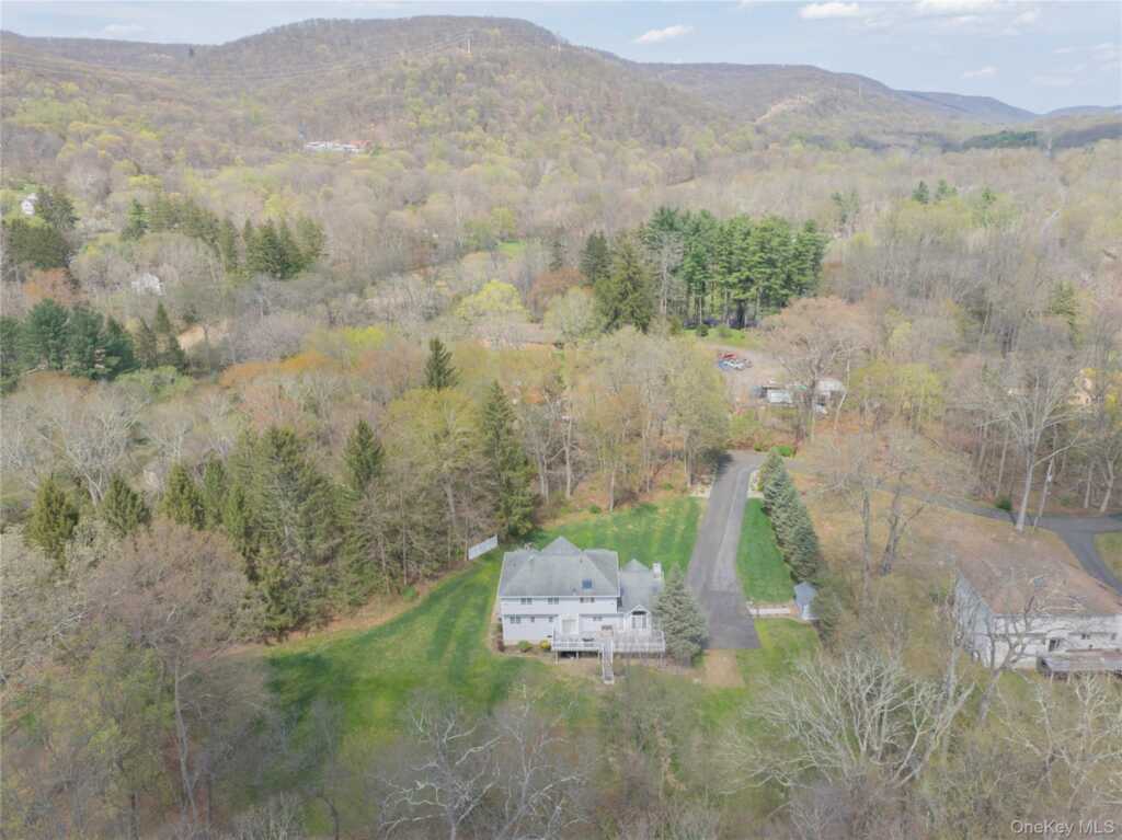 774 Haverstraw Road, Suffern, NY 10901 - Photo 36 of 40