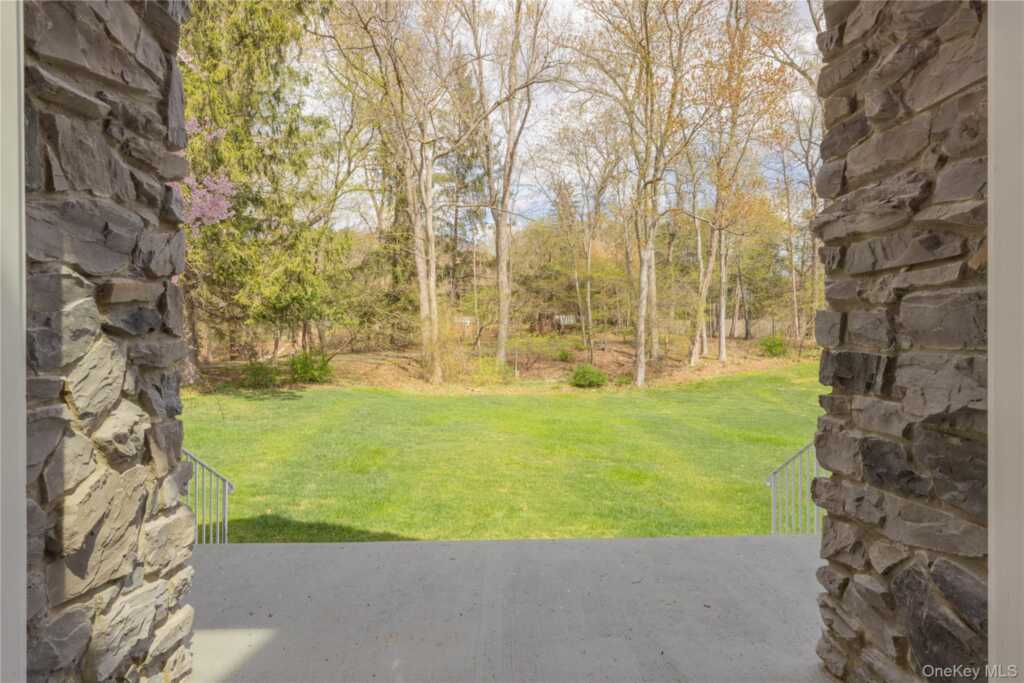 774 Haverstraw Road, Suffern, NY 10901 - Photo 5 of 40