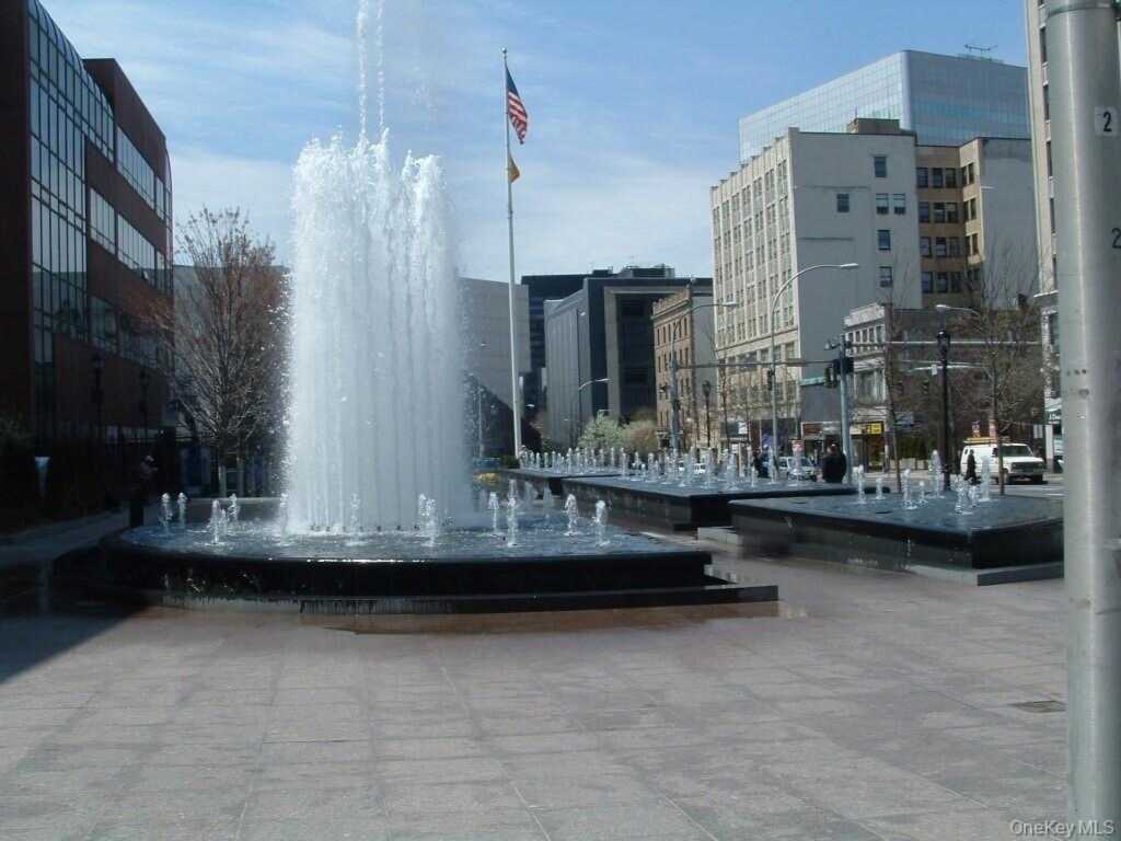 55 Mckinley Avenue, Unit #D2-3, White Plains, NY 10606 - Photo 14 of 17