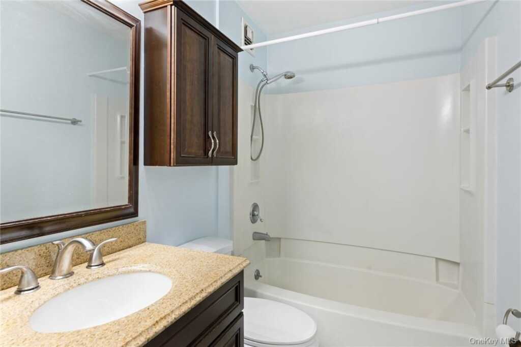55 Mckinley Avenue, Unit #D2-3, White Plains, NY 10606 - Photo 7 of 17