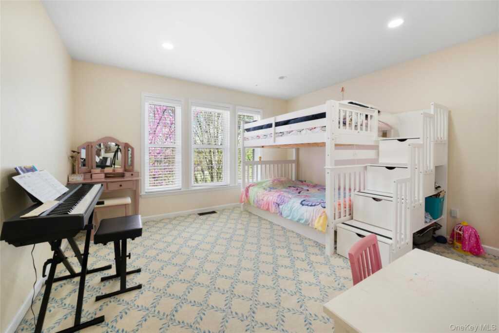 26 Bellefair Road, Rye, NY 10573 - Photo 13 of 33