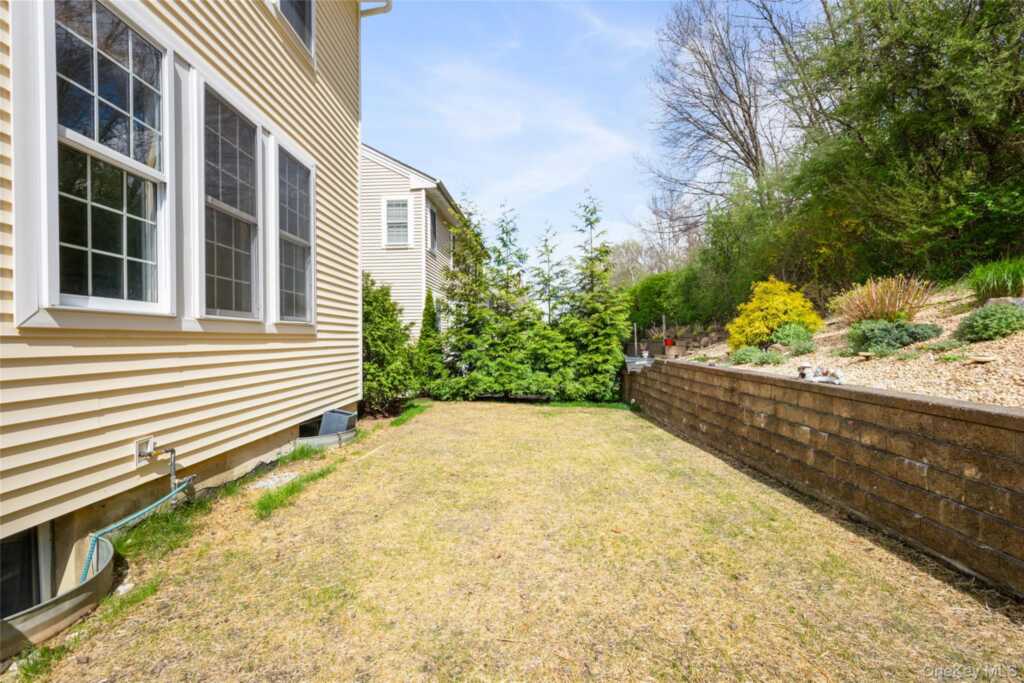 26 Bellefair Road, Rye, NY 10573 - Photo 27 of 33