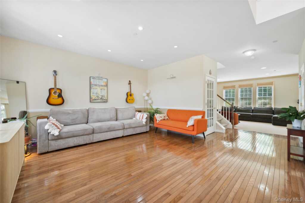 26 Bellefair Road, Rye, NY 10573 - Photo 3 of 33