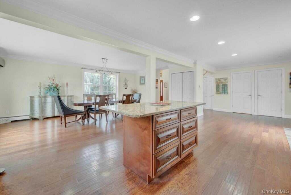 75 N Airmont Road, Suffern, NY 10901 - Photo 10 of 41