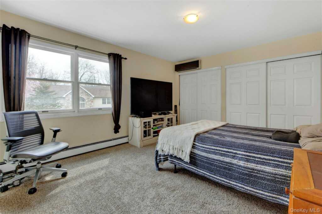 75 N Airmont Road, Suffern, NY 10901 - Photo 24 of 41