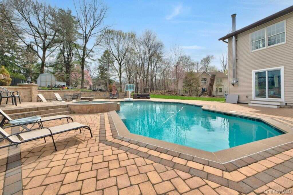 75 N Airmont Road, Suffern, NY 10901 - Photo 40 of 41